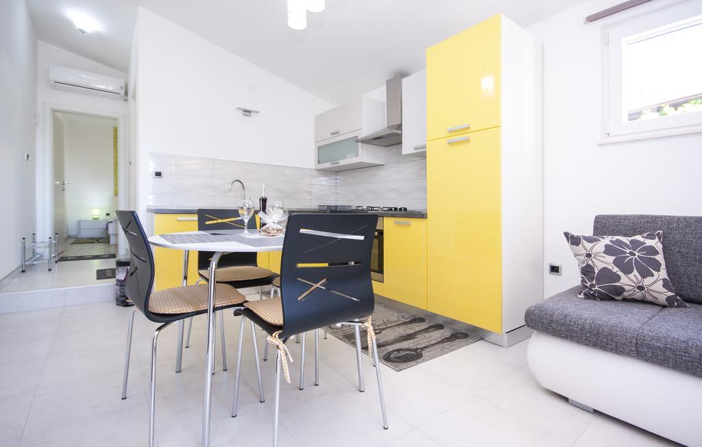Apartments Alisa Бродарица Экстерьер фото